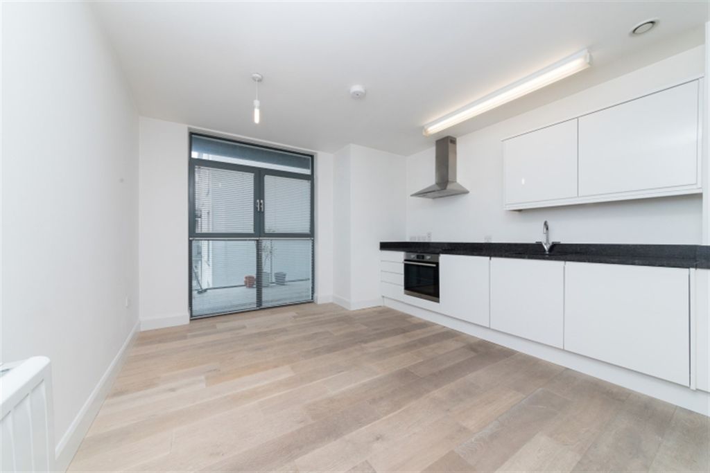 Property photo 1 of 9 Kitchen