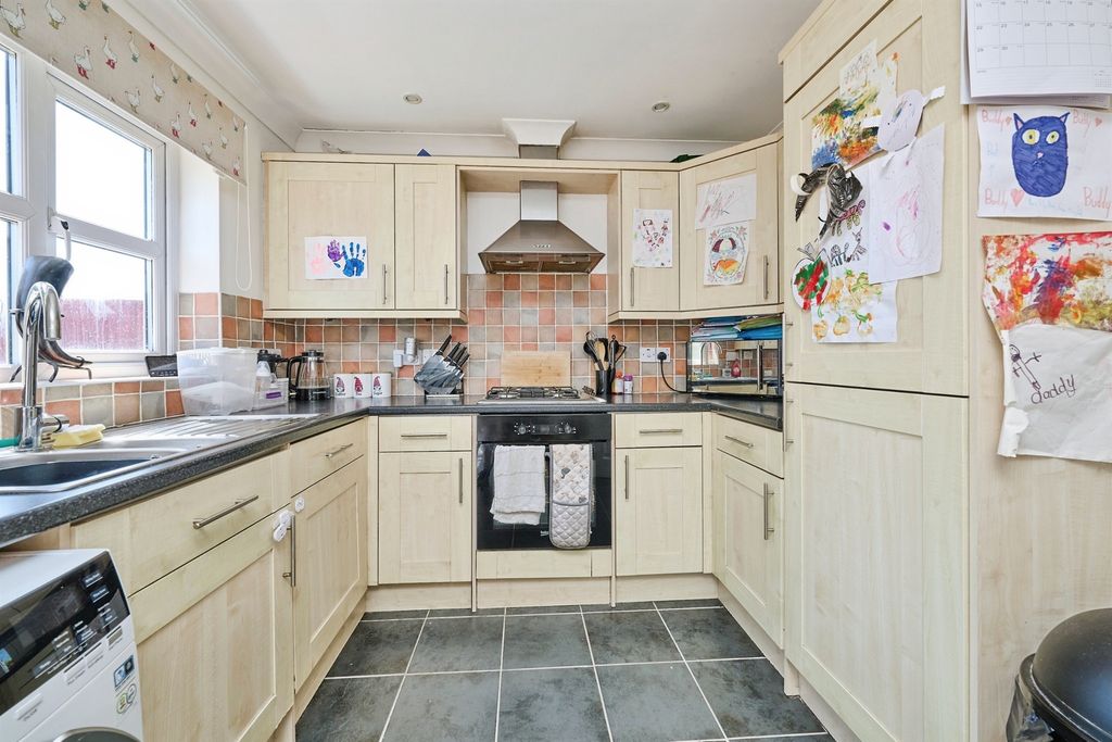 Property photo 2 of 14