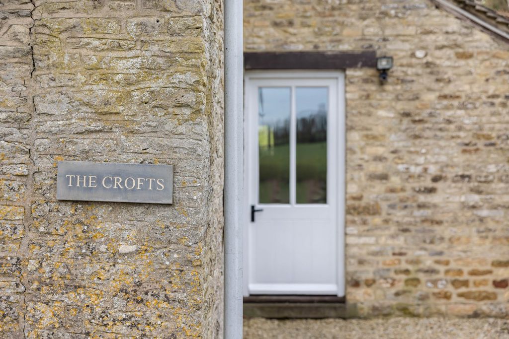 Property photo 2 of 16 Picture No. 27