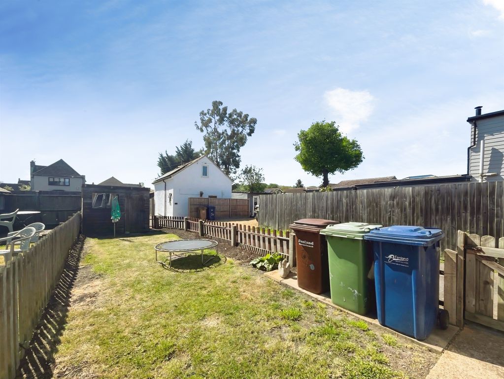 Property photo 3 of 4