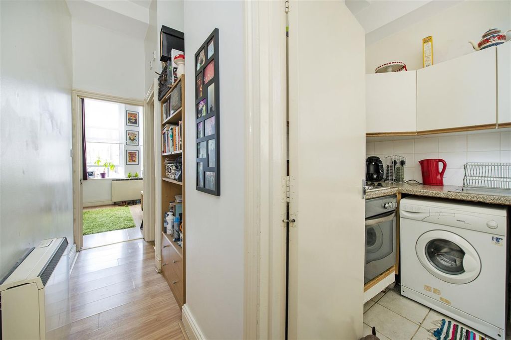 Property photo 2 of 3 Hall