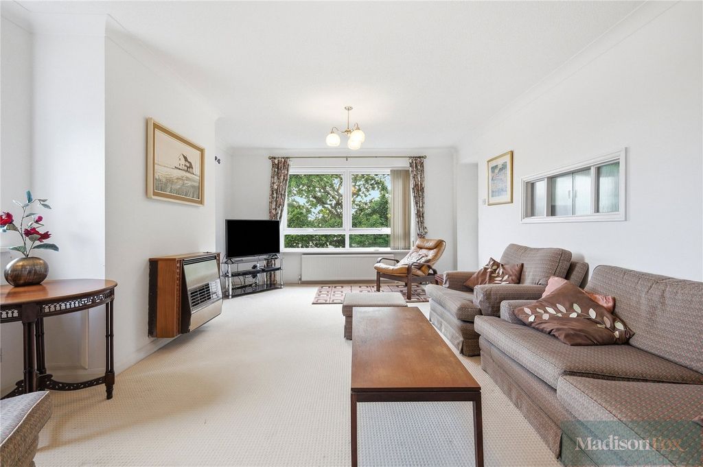 Property photo 3 of 16 Picture No. 20