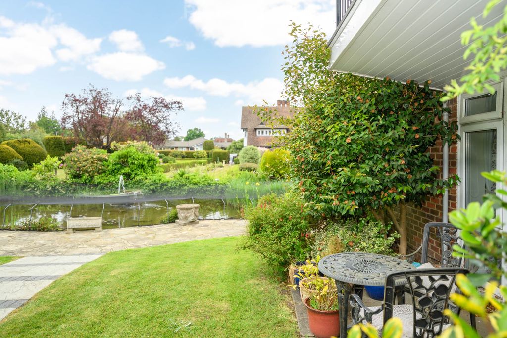 Property photo 1 of 15