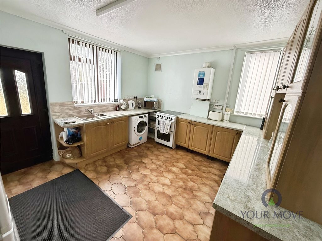 Property photo 2 of 12 Kitchen Diner