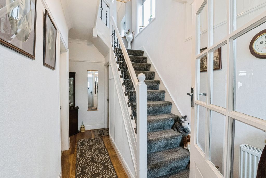 Property photo 3 of 23 Pbox-Img.Jpg