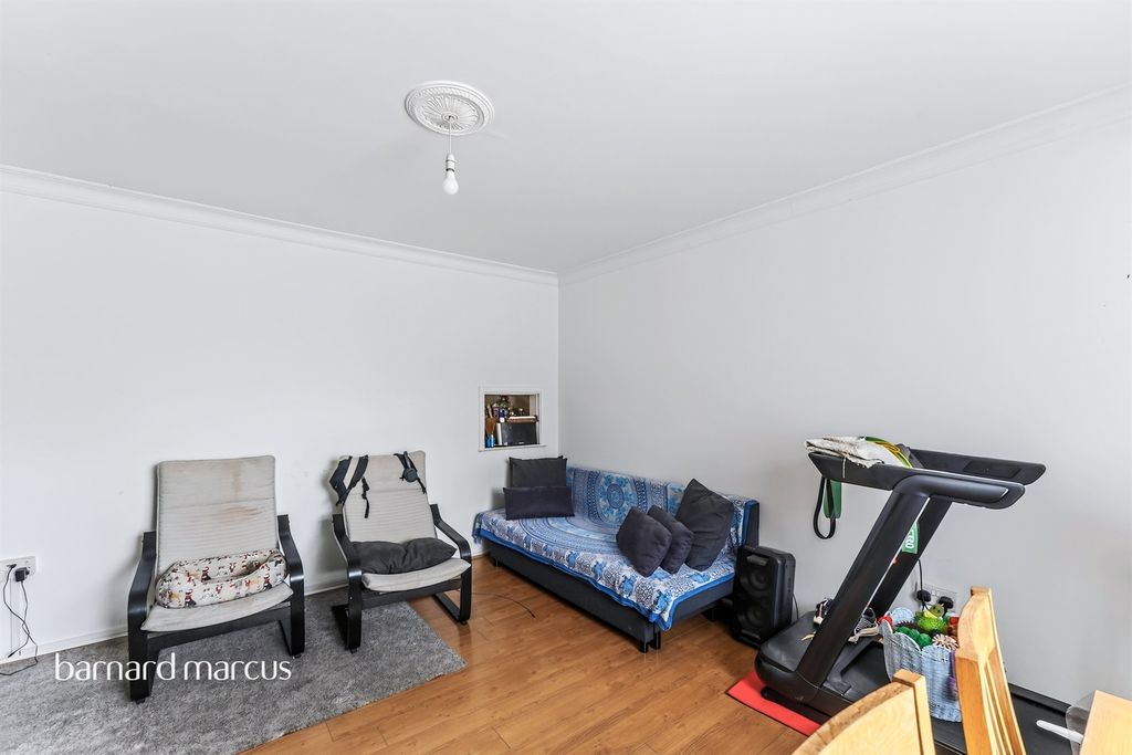 Property photo 3 of 20