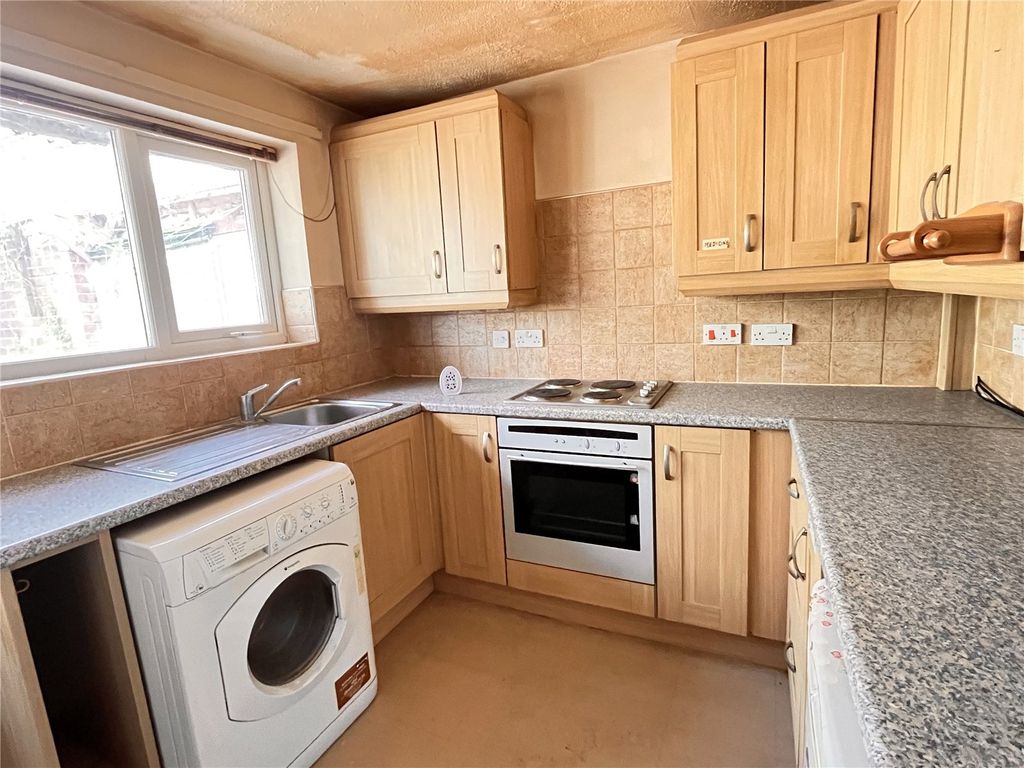 Property photo 2 of 12 Picture No. 21