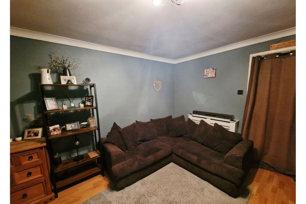 Property photo 2 of 19 Living Room