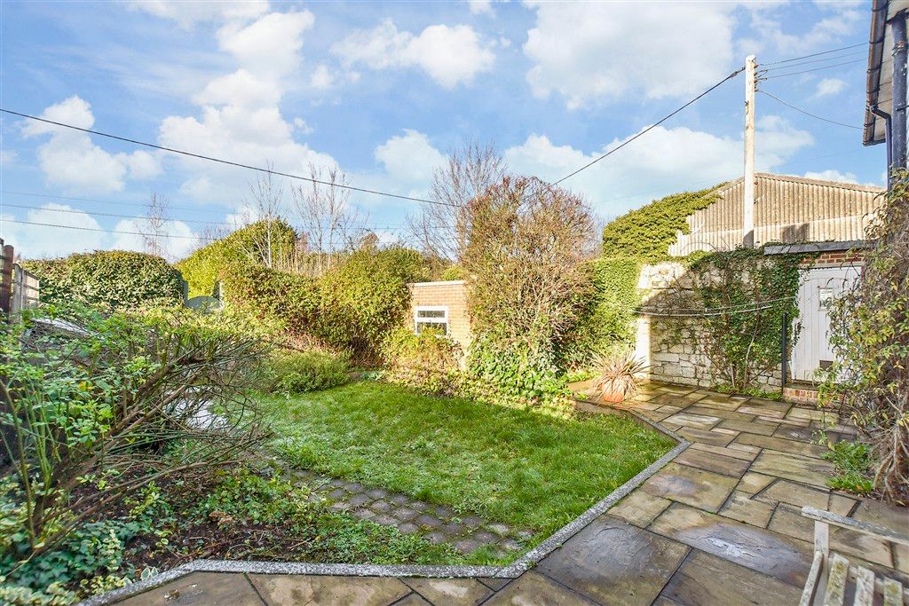 Property photo 1 of 16 Front Garden