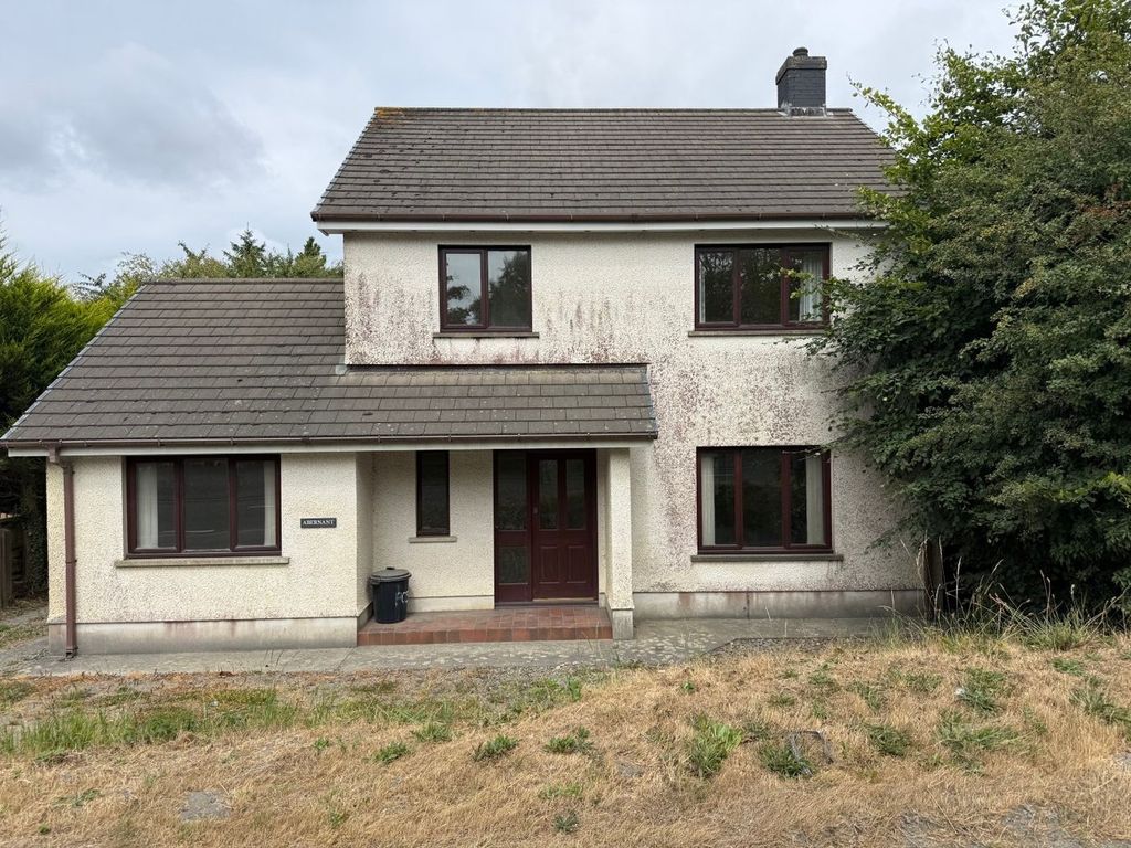 Property photo 2 of 40
