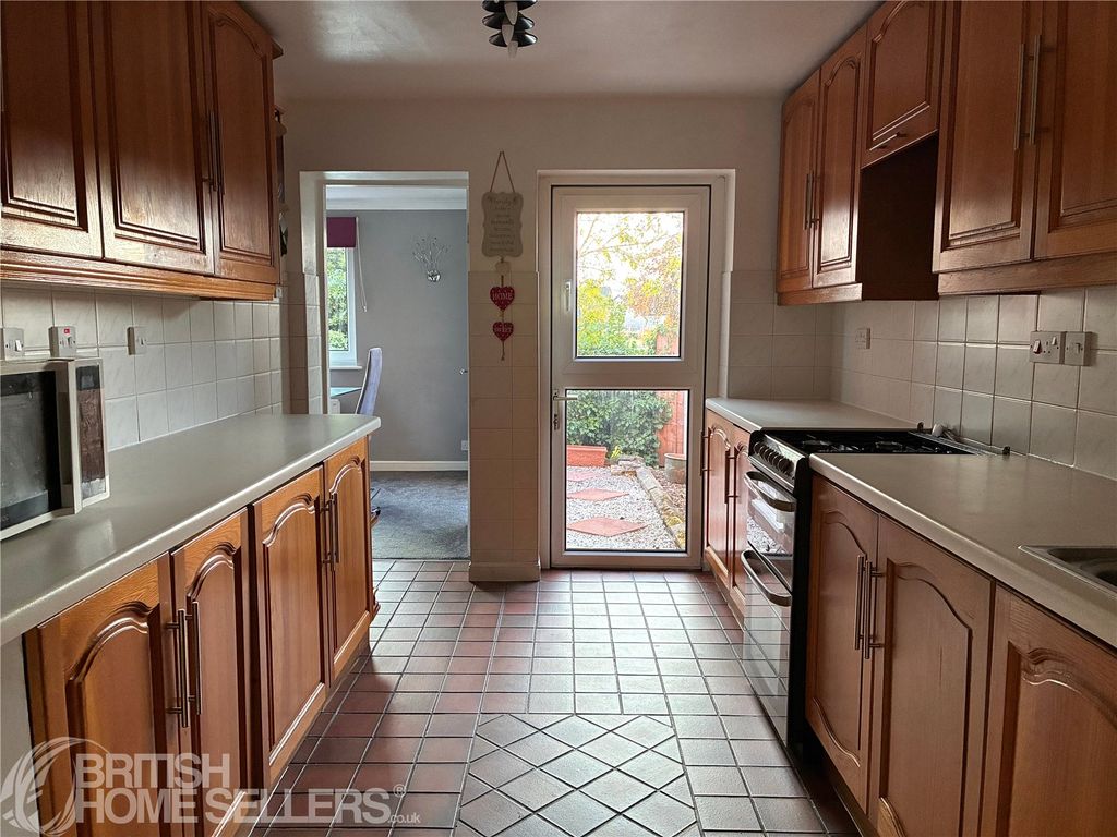 Property photo 2 of 23 Picture No. 16