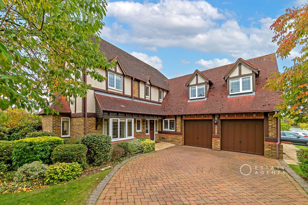 Property photo 1 of 40