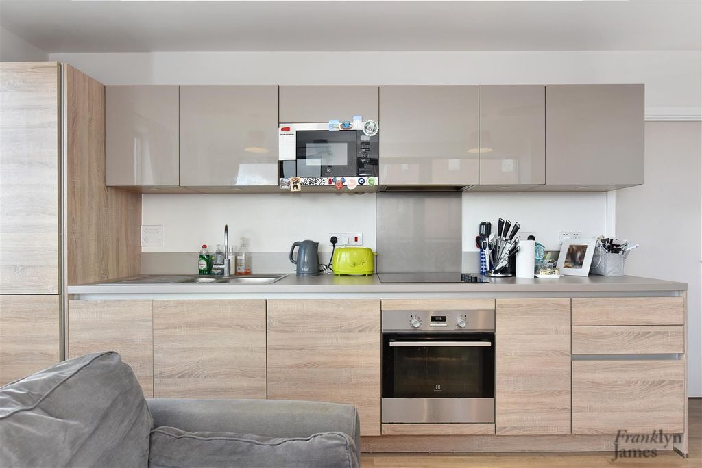 Property photo 3 of 13 Pioneer Court, 148 (9).Jpg