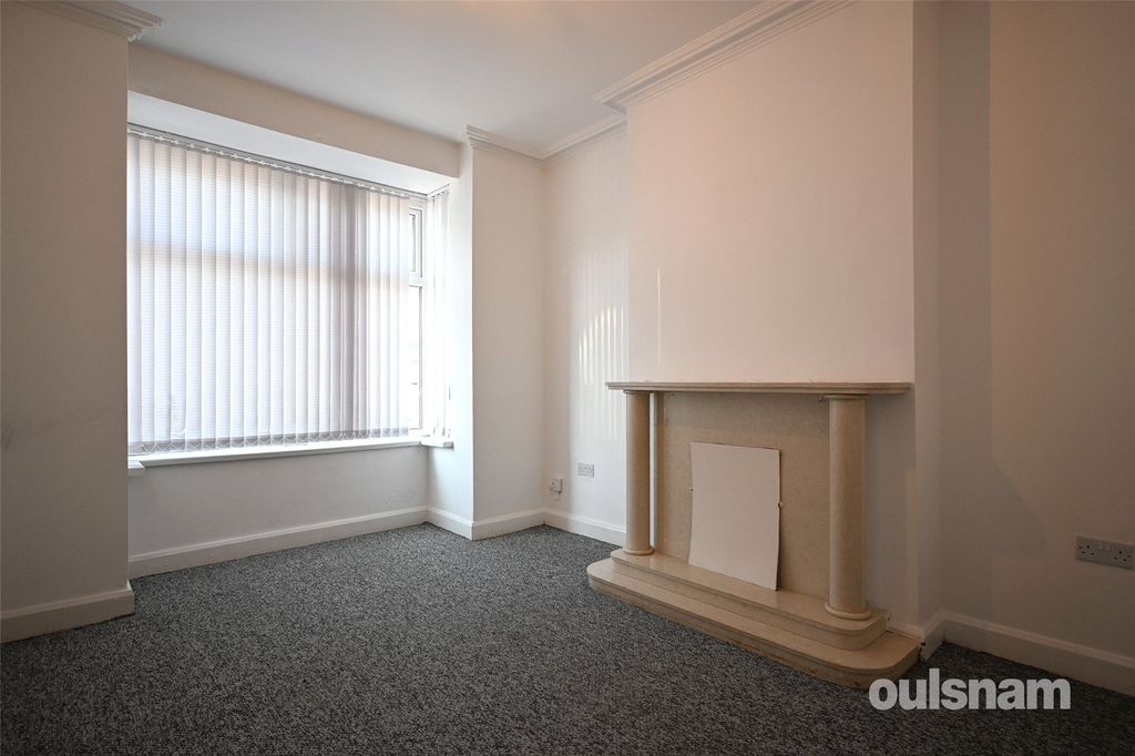 Property photo 2 of 17 Picture No. 12