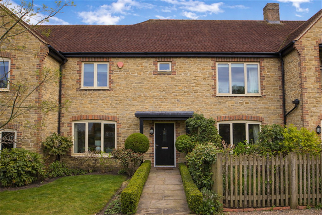 Property photo 1 of 16 (Main)