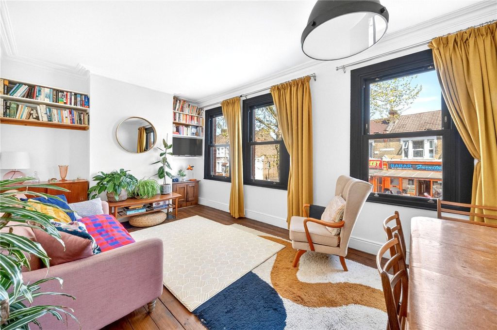 Property photo 2 of 20 Picture No. 11