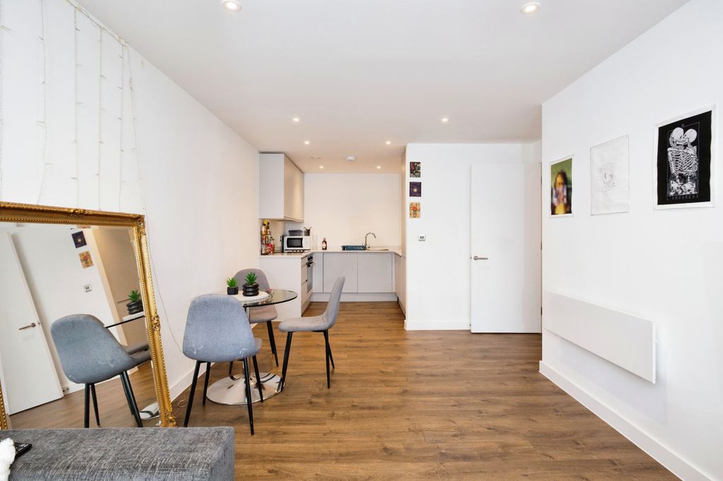 Property photo 2 of 12 Photography