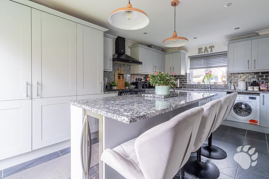 Property photo 2 of 33 Kitchen