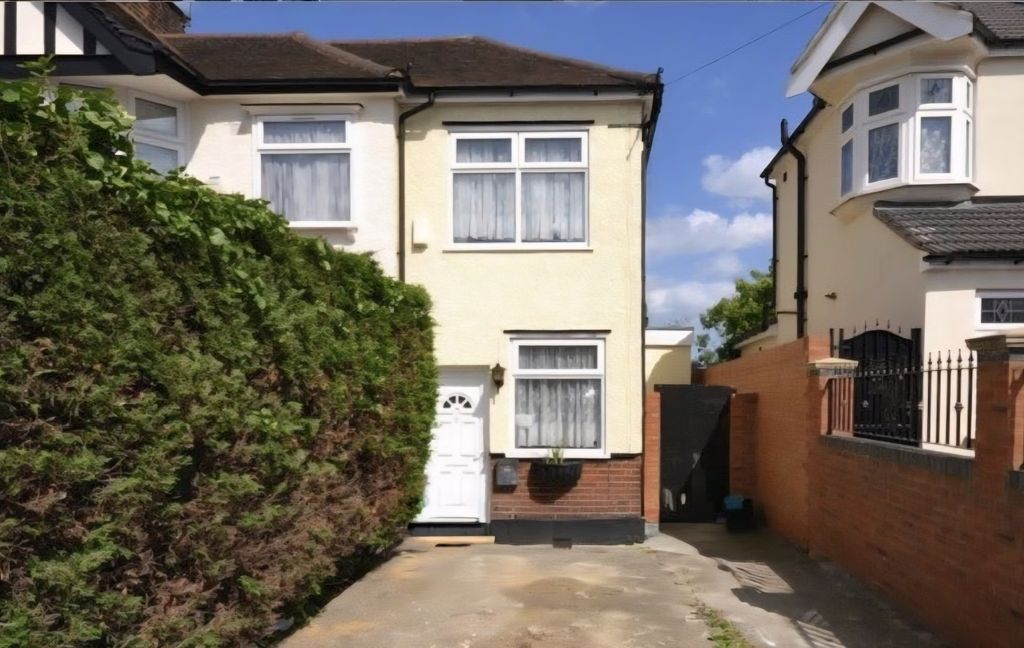 Property photo 1 of 14 1000073536