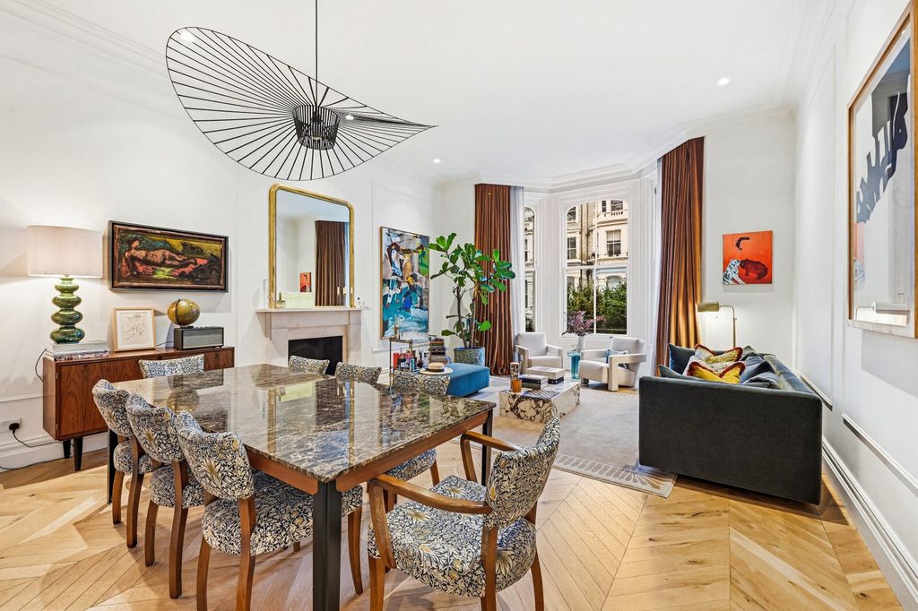 Property photo 3 of 11 Dining/Reception