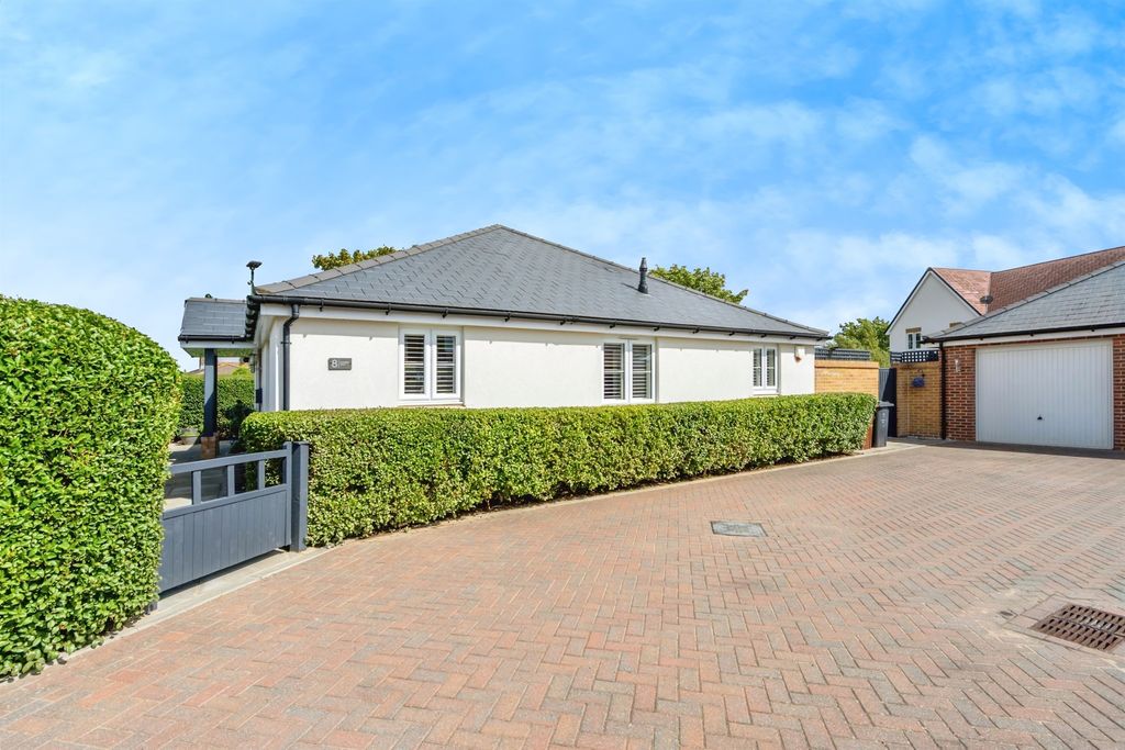 Property photo 2 of 19