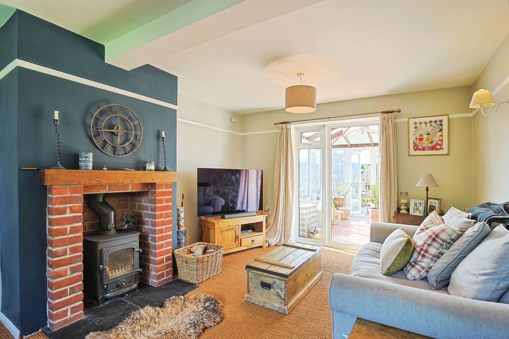 Property photo 3 of 18