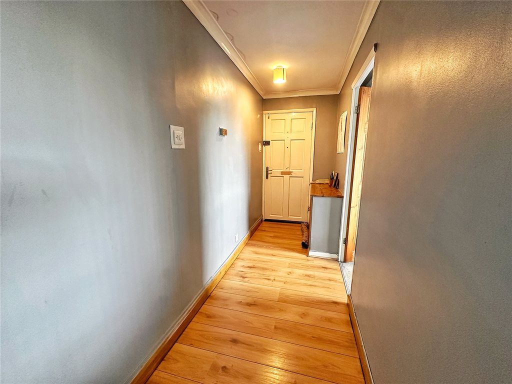 Property photo 2 of 9 Hallway