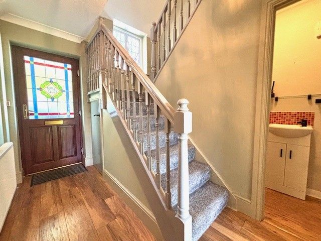 Property photo 3 of 11 6