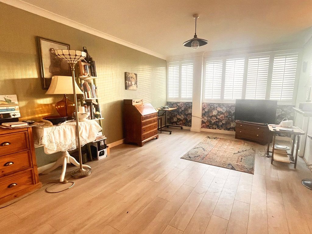 Property photo 3 of 10 Picture No. 31