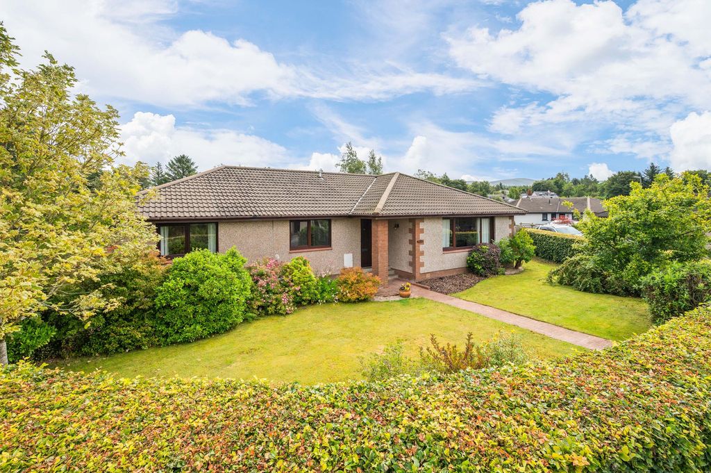 Property photo 1 of 30