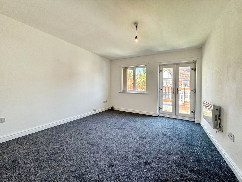 Property photo 2 of 8 Picture No. 11