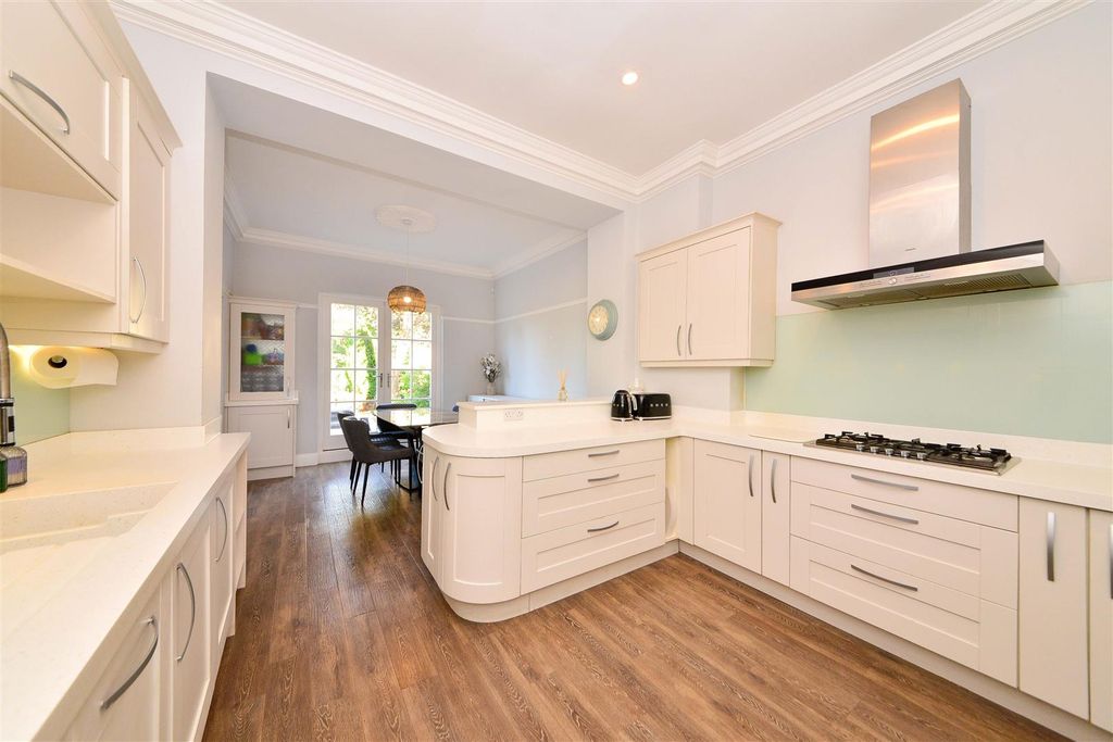 Property photo 3 of 37 22Wr-Img-24.Jpg
