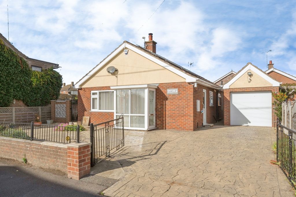 Property photo 1 of 16