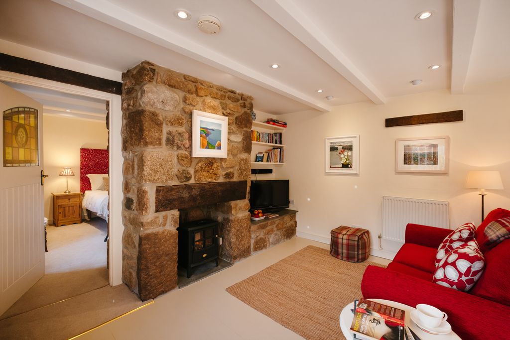 Property photo 3 of 16 Gallery