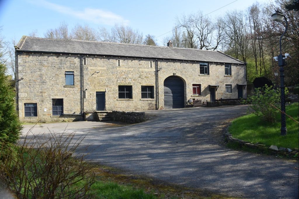 Property photo 3 of 42