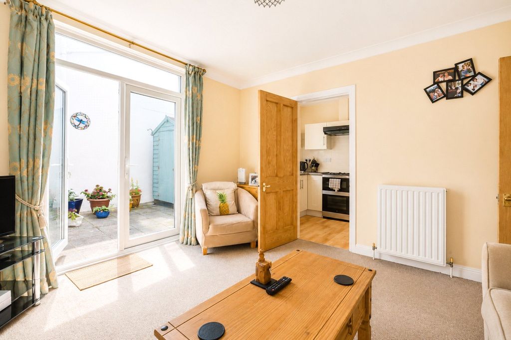 Property photo 3 of 12 Picture No. 06