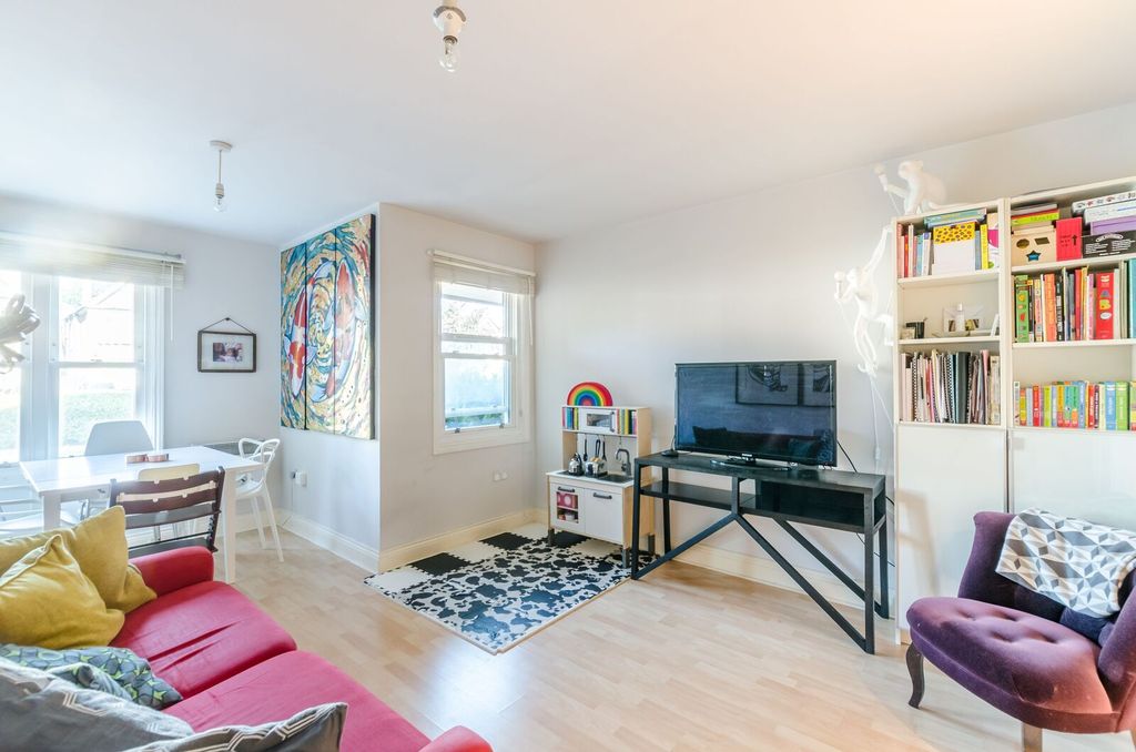 Property photo 1 of 6