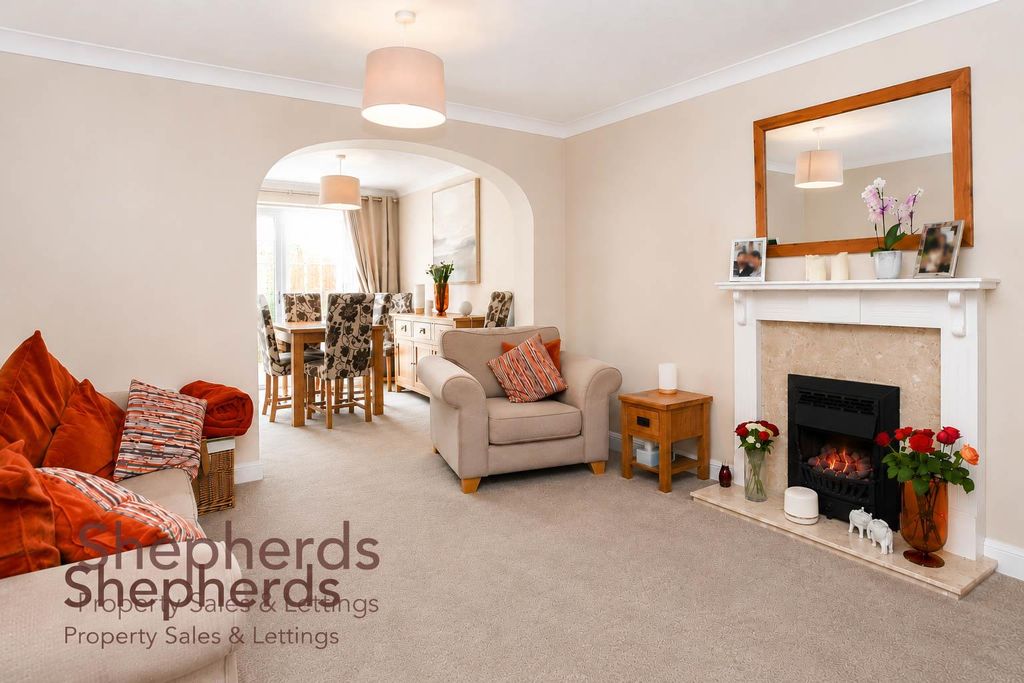 Property photo 3 of 18 7Fbad21F-Da6d-4A9c-8A53-905Aa2B79d0F.Jpg