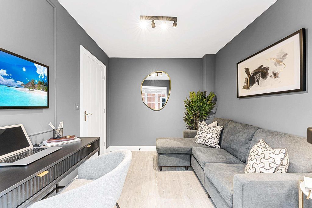 Property photo 3 of 21 Photo 3