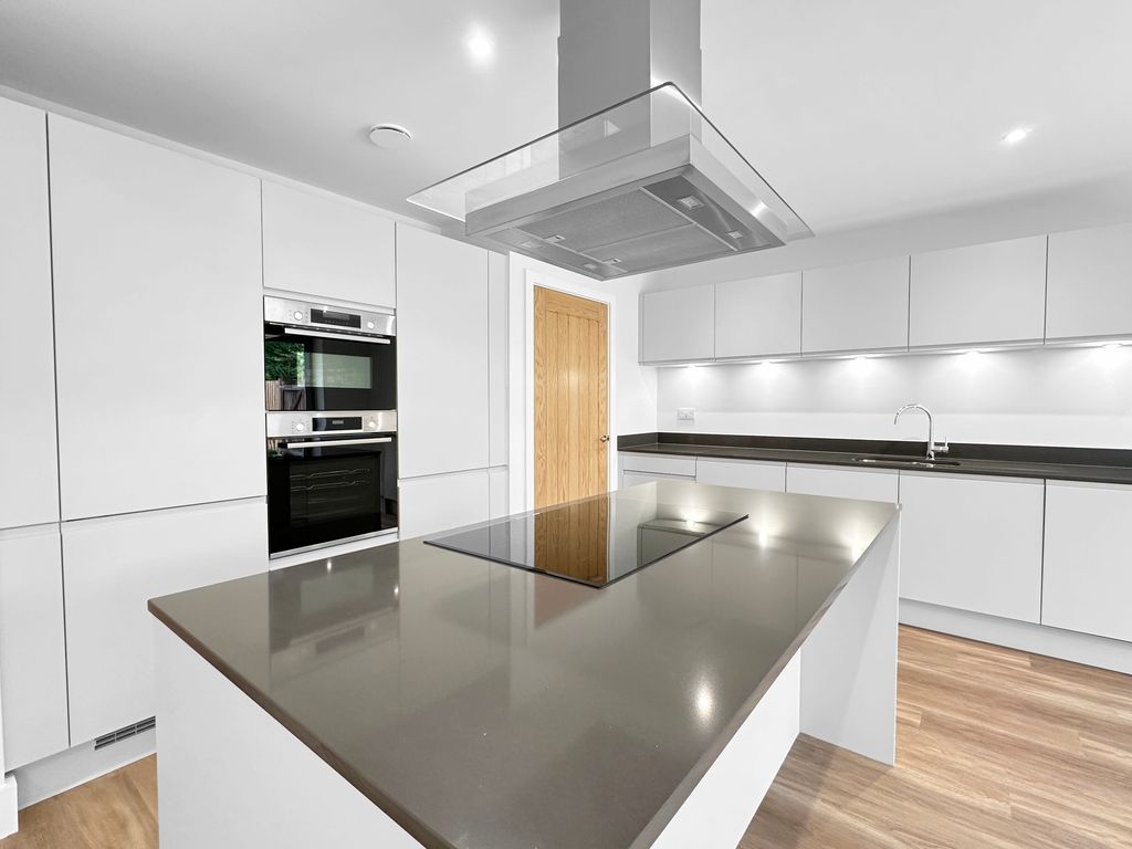 Property photo 3 of 24 94E6778A17d9602d4A227A7F5E2Cafd12E85F928