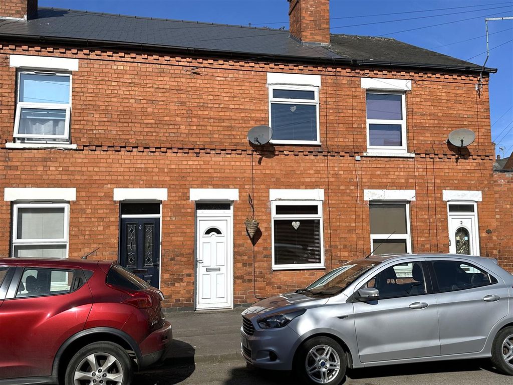 Property photo 1 of 15 Front Aspect 141