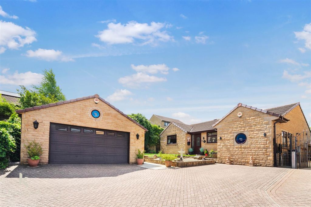 Property photo 1 of 42 1.Jpg