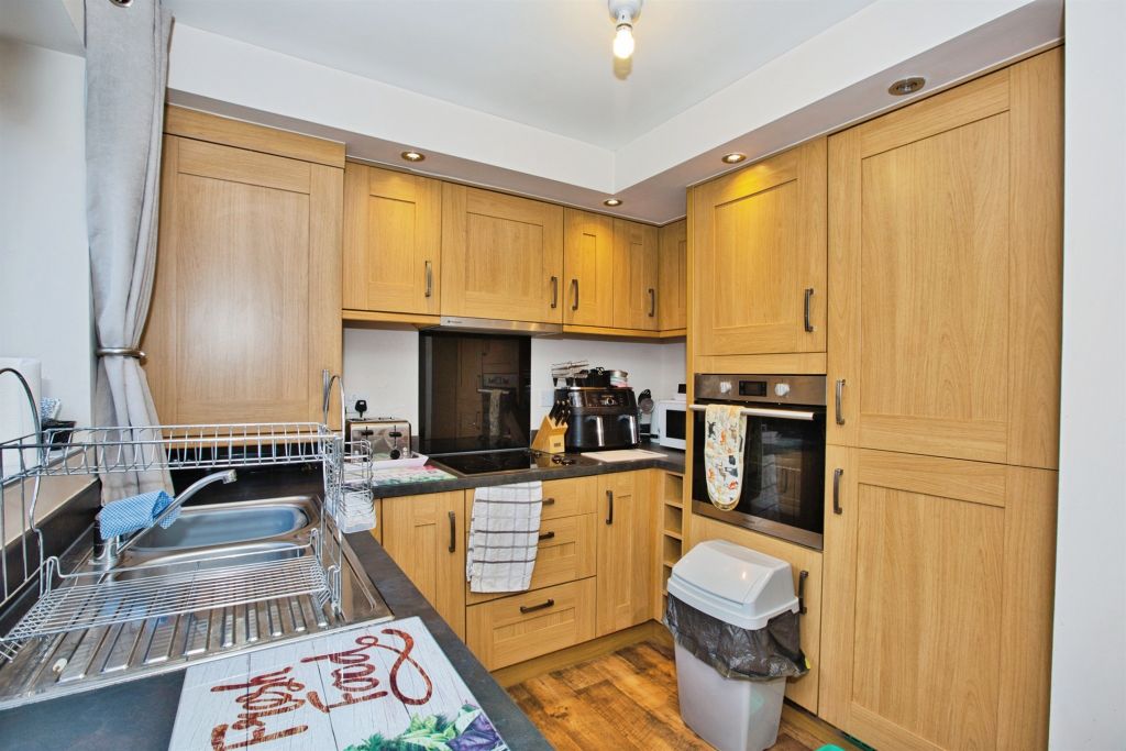 Property photo 3 of 18