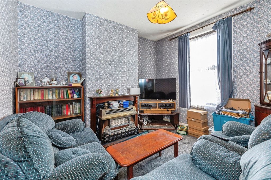 Property photo 2 of 8 Picture No. 01