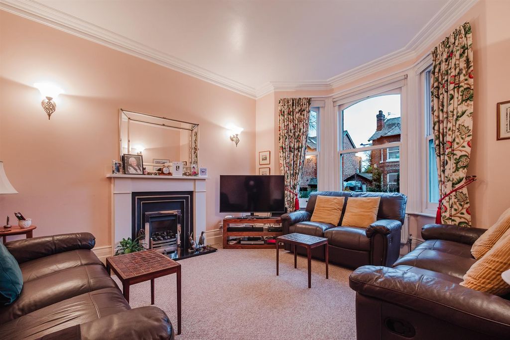 Property photo 2 of 40 Image 2