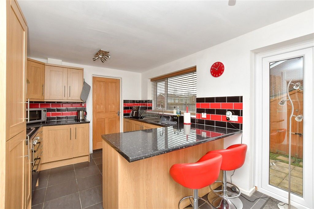 Property photo 1 of 10 Kitchen/Breakfast Room