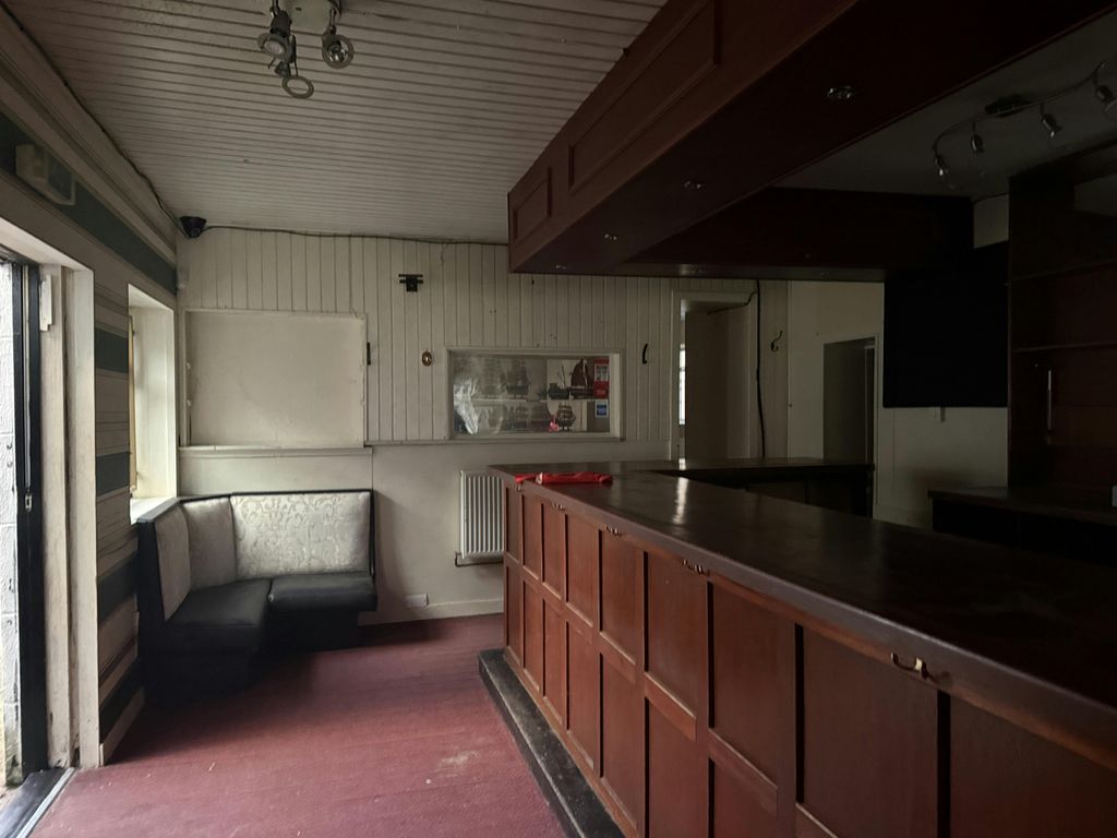 Property photo 3 of 7 Img_2198.Jpg