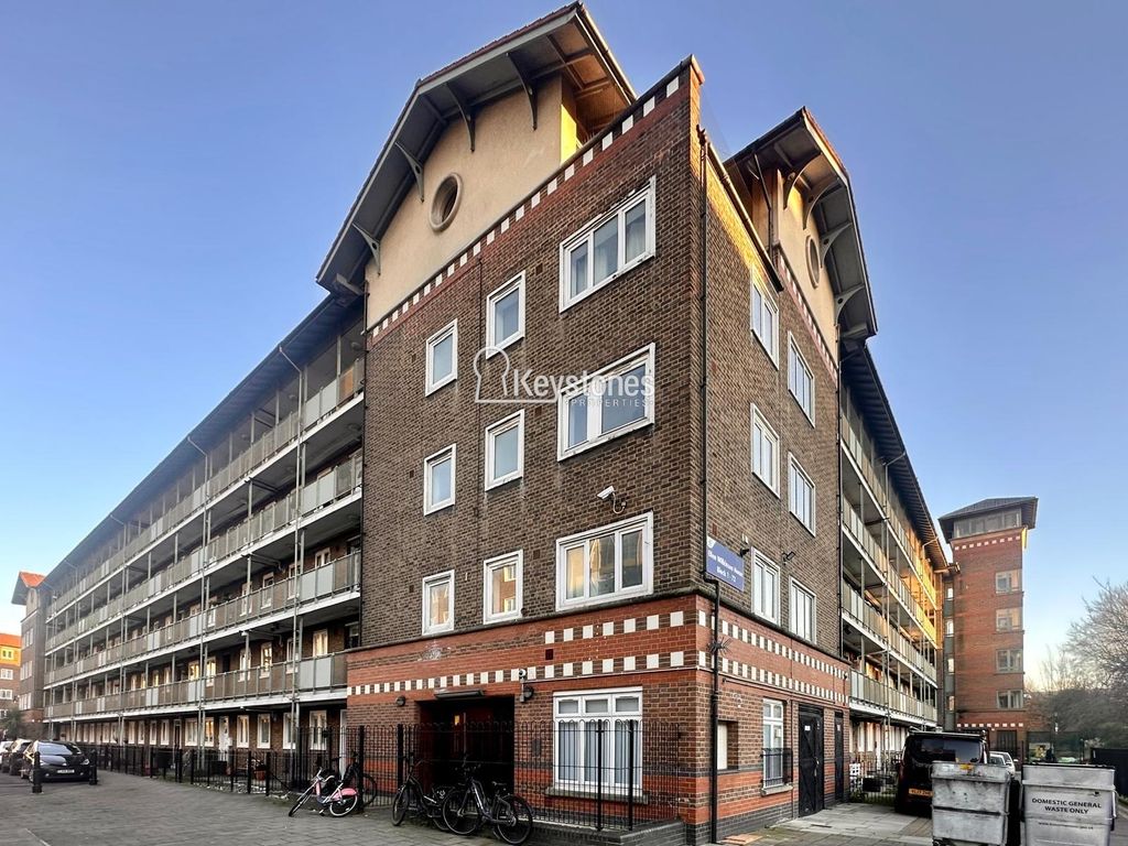 Property photo 1 of 19 Building