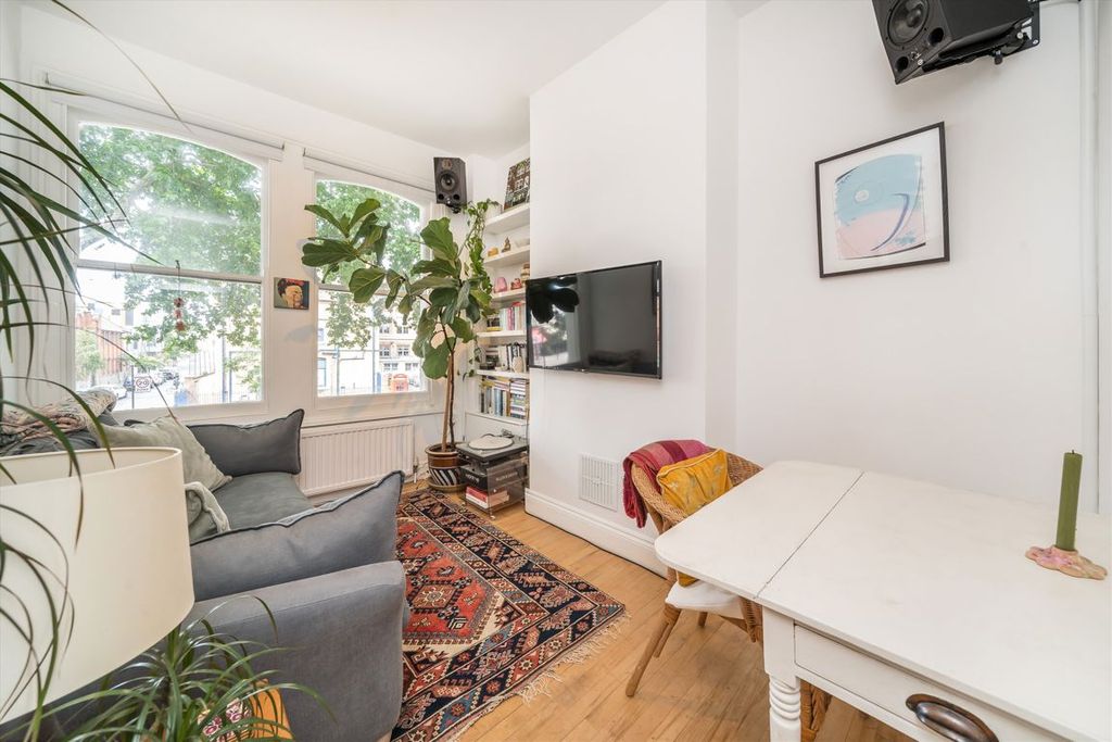 Property photo 2 of 5