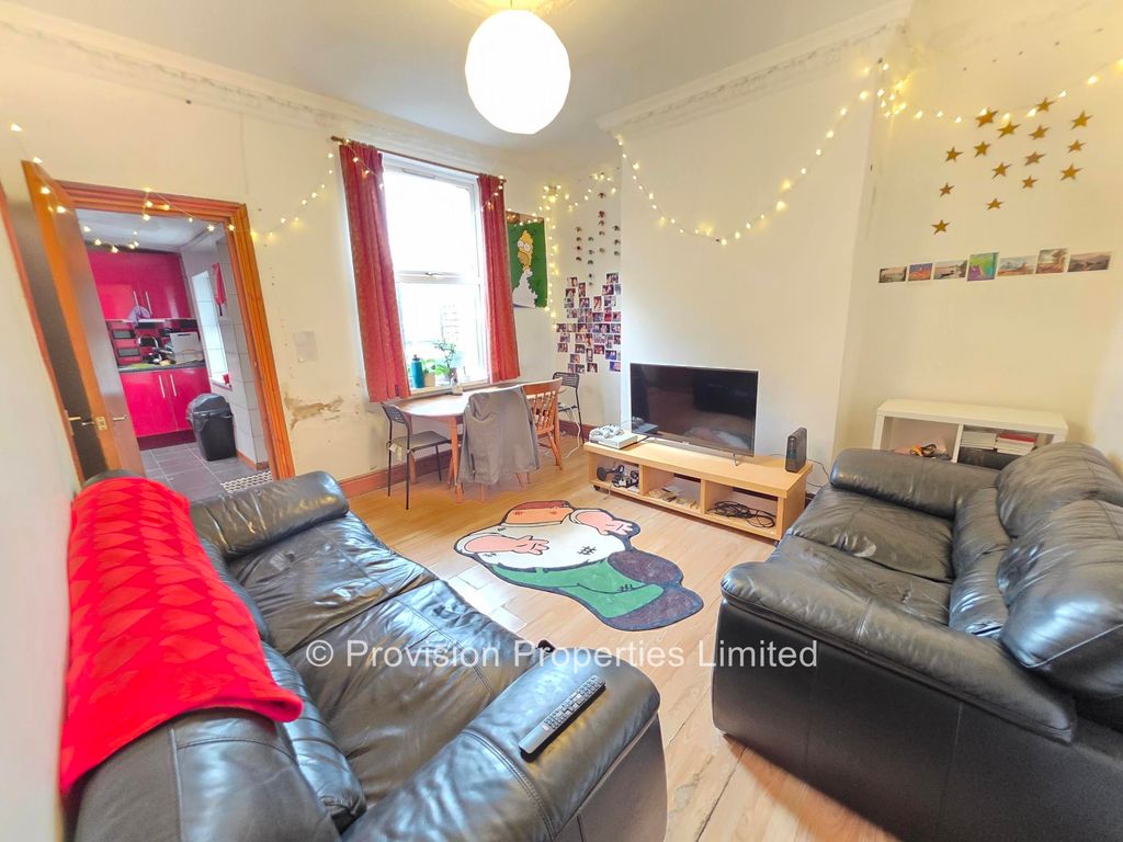 Property photo 1 of 8 Photo